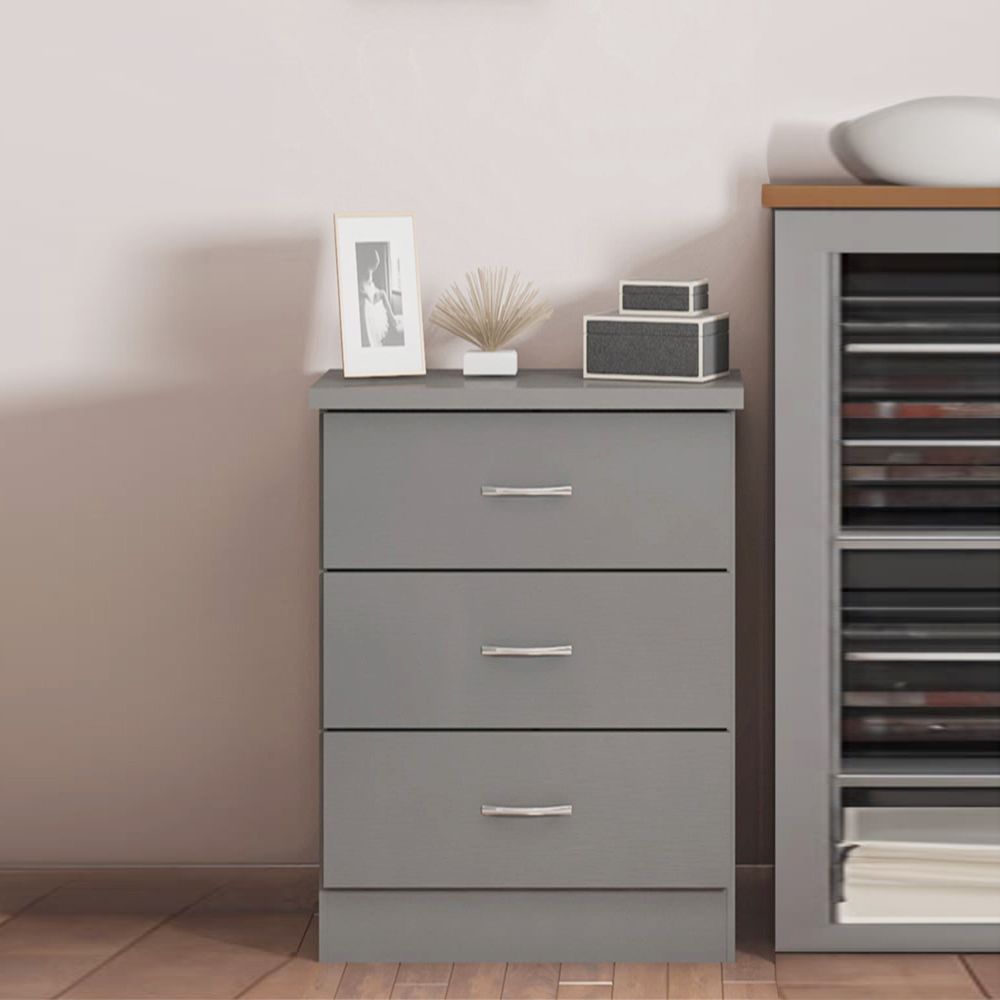 3-Drawer Bedside Table – Compact Nightstand with Storage
