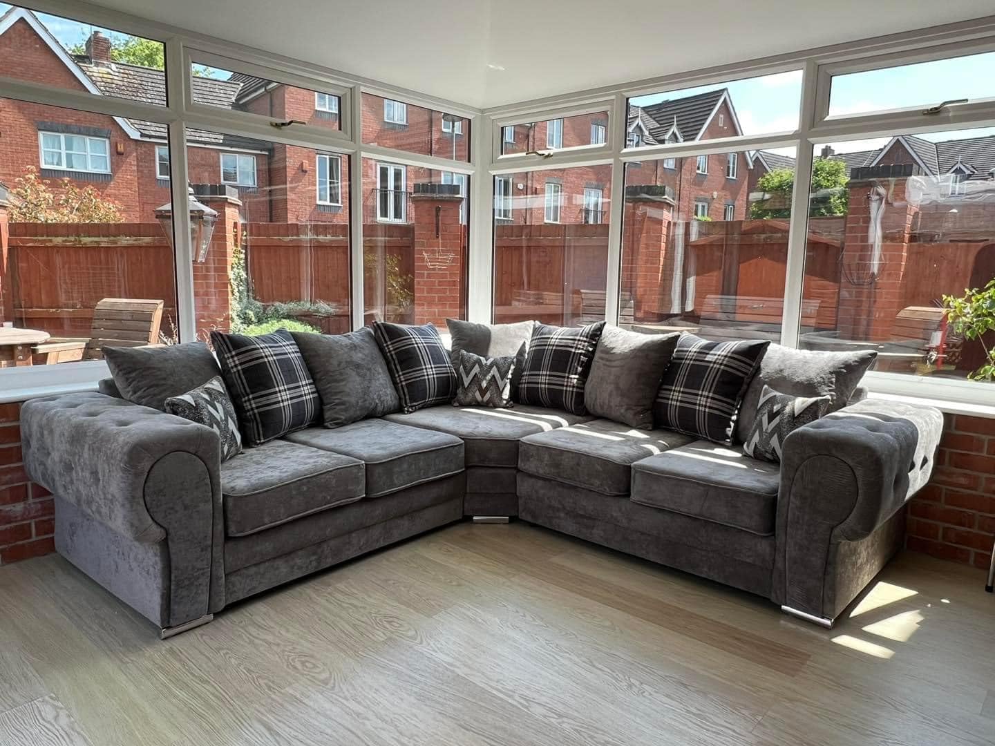 Elegant Verona Universal Corner Sofa